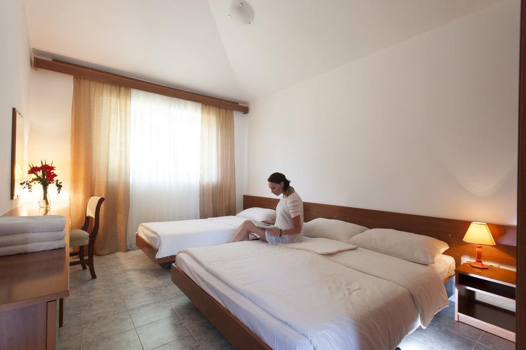 Htp Velika Plaza Ulcinj Otel Oda fotoğraf